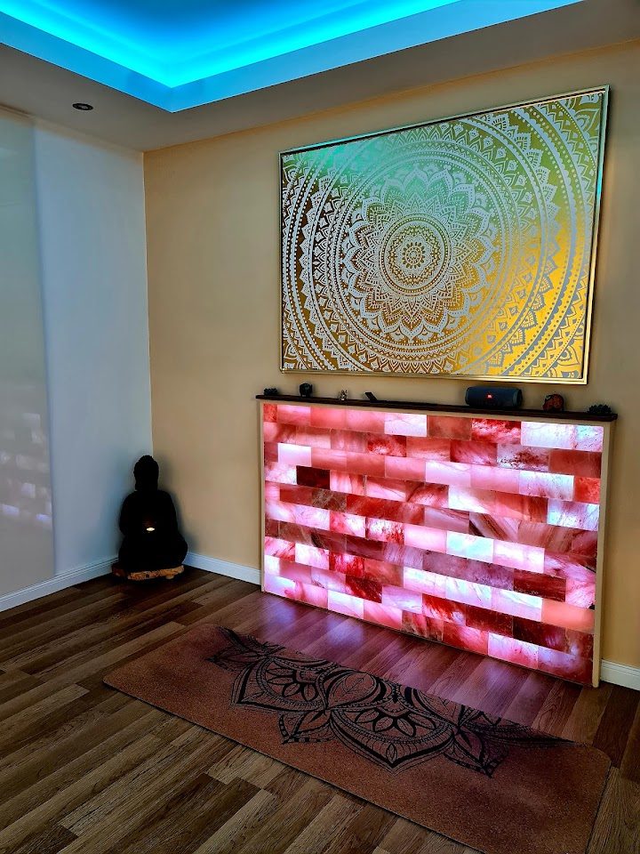 AURAYOGA MEDITATION STUDIO – Jóga