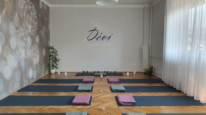 Dévi Jógastúdió – Jóga