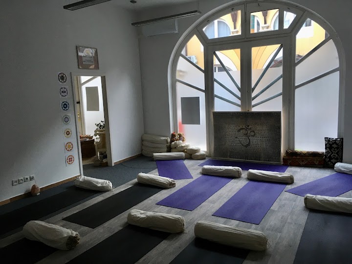 Főnix Jógastudió Pécs – Jóga