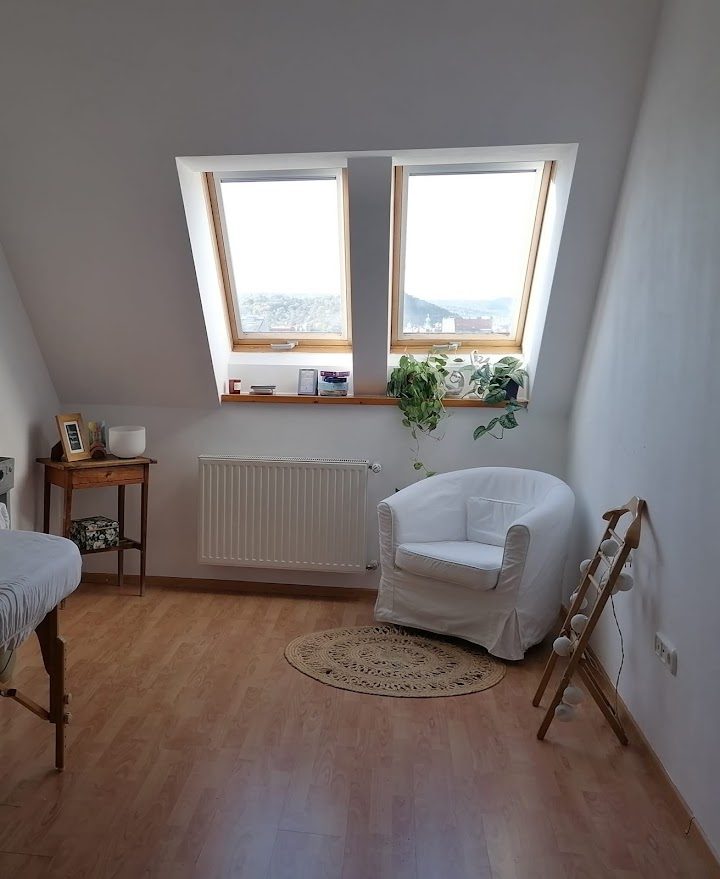 Kismama masszázs és jóga - Farkas Babett – Jóga Budapest