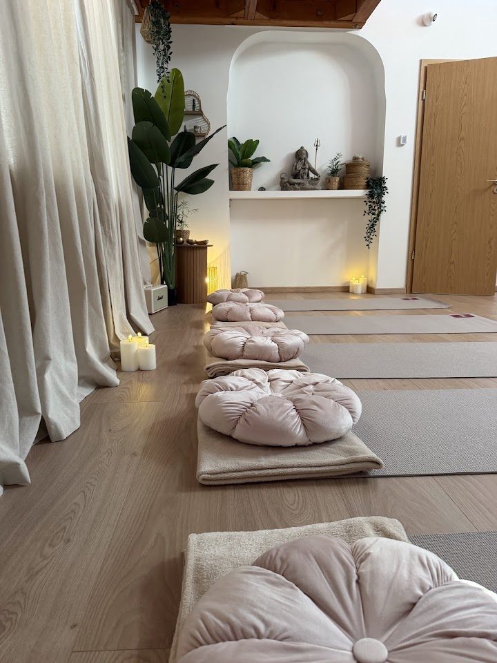 namai yoga studio – Jóga