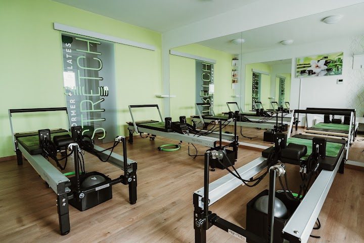 STRETCH Reformer Pilates Studio – Pilates