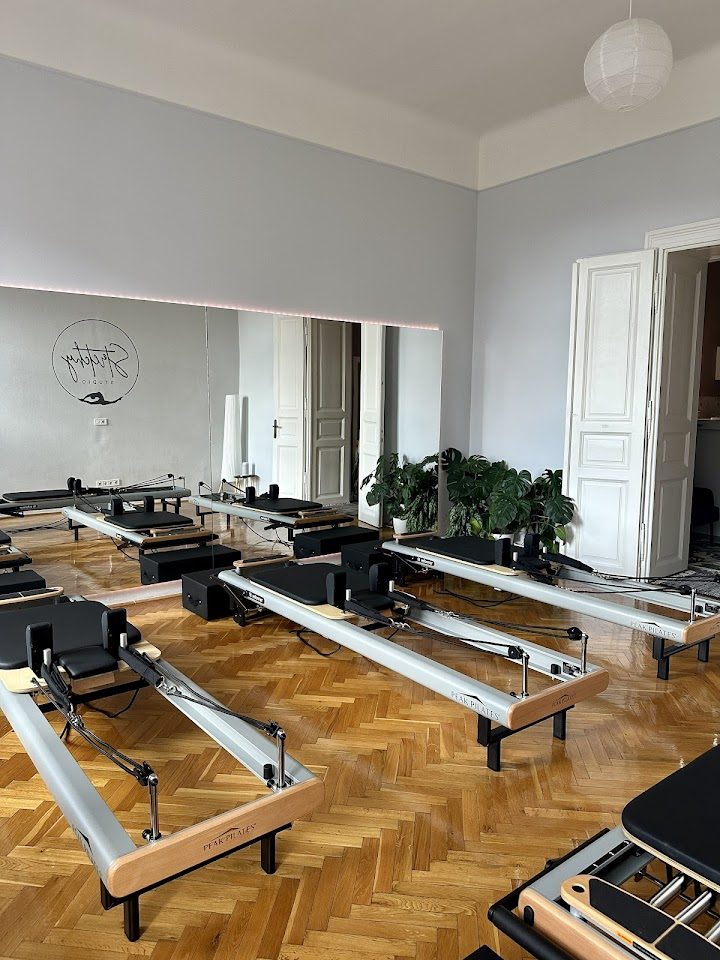 Stretchy Studio – Pilates