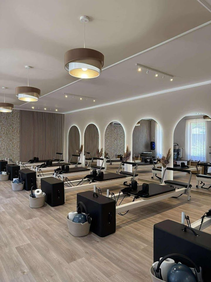 W Reformer Pilates Studio – Pilates